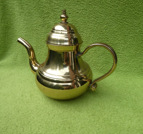 Kleine alte teekanne - kleine,